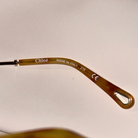 Chic Chloe seashell Sunglasses for Women - Picture 5 of 5